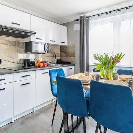 2 Bedroom Awesome In Casa de Férias